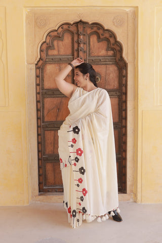 Phoolon ki Baarish Saree