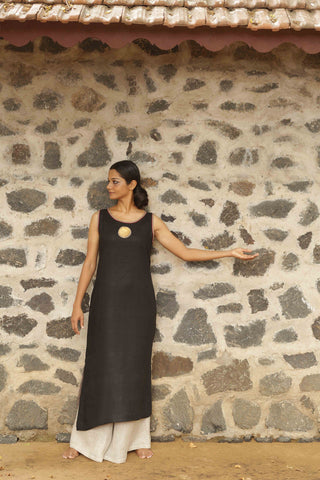 A Mark of Gold Edge Kurta Set