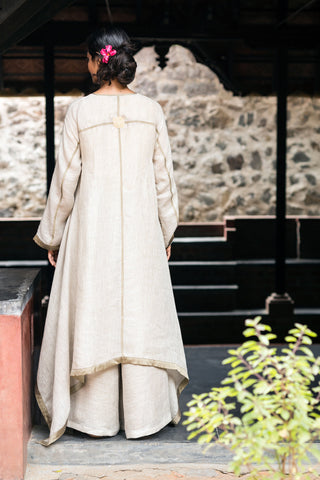 A mark of Gold Cape Co-ord