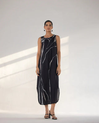 QUANTUM THEORY ROOTS DRESS