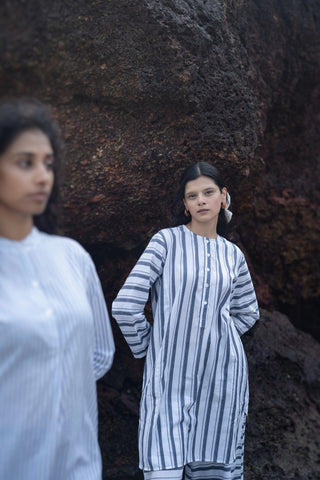 Tori Kurta