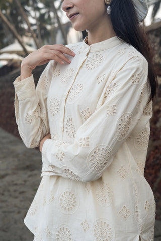 Tori Embroidered set